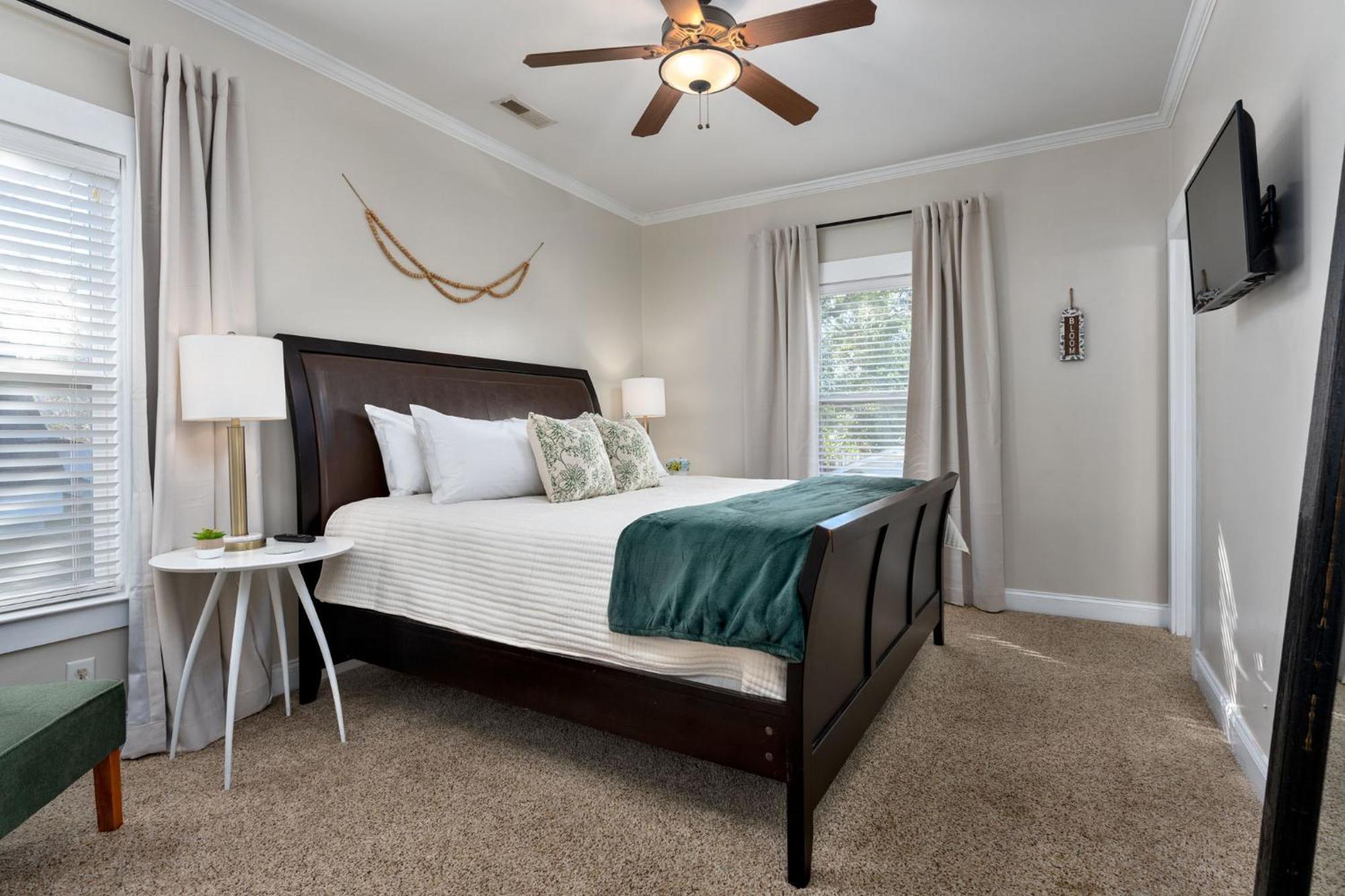 Downtown Wilmington Home ~ Pet Friendly ภายนอก รูปภาพ